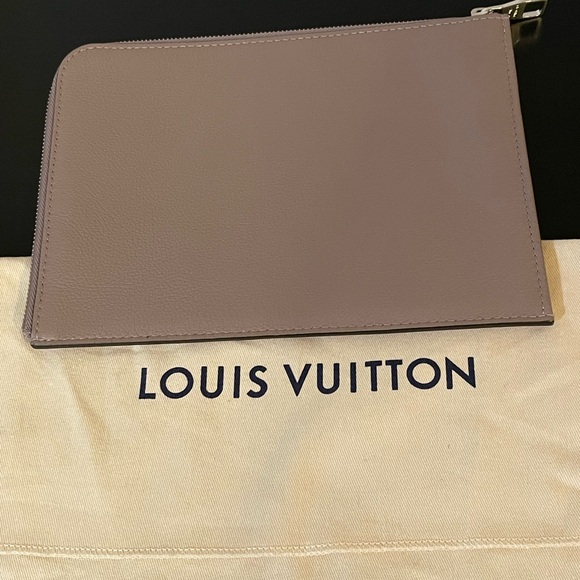 šLouis VuittonšPochette Jour PM - Picture 5 of 5